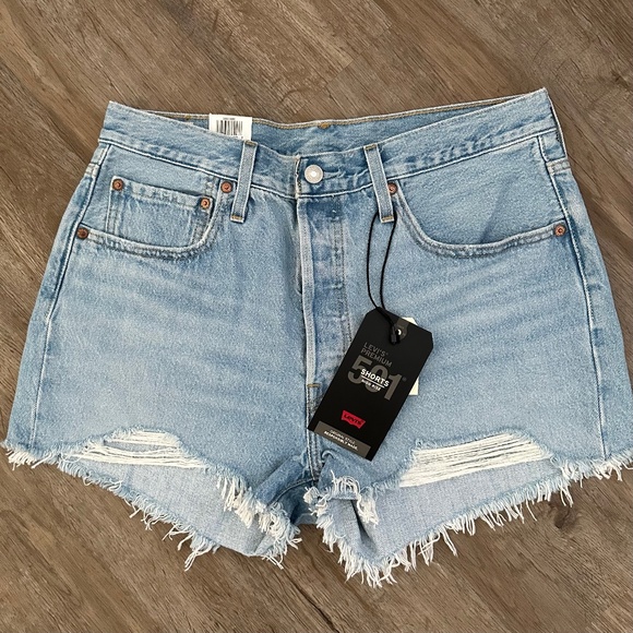 NWT Levi's® Premium 501® Original High Rise Light Wash Distressed Jean Shorts - Picture 2 of 6